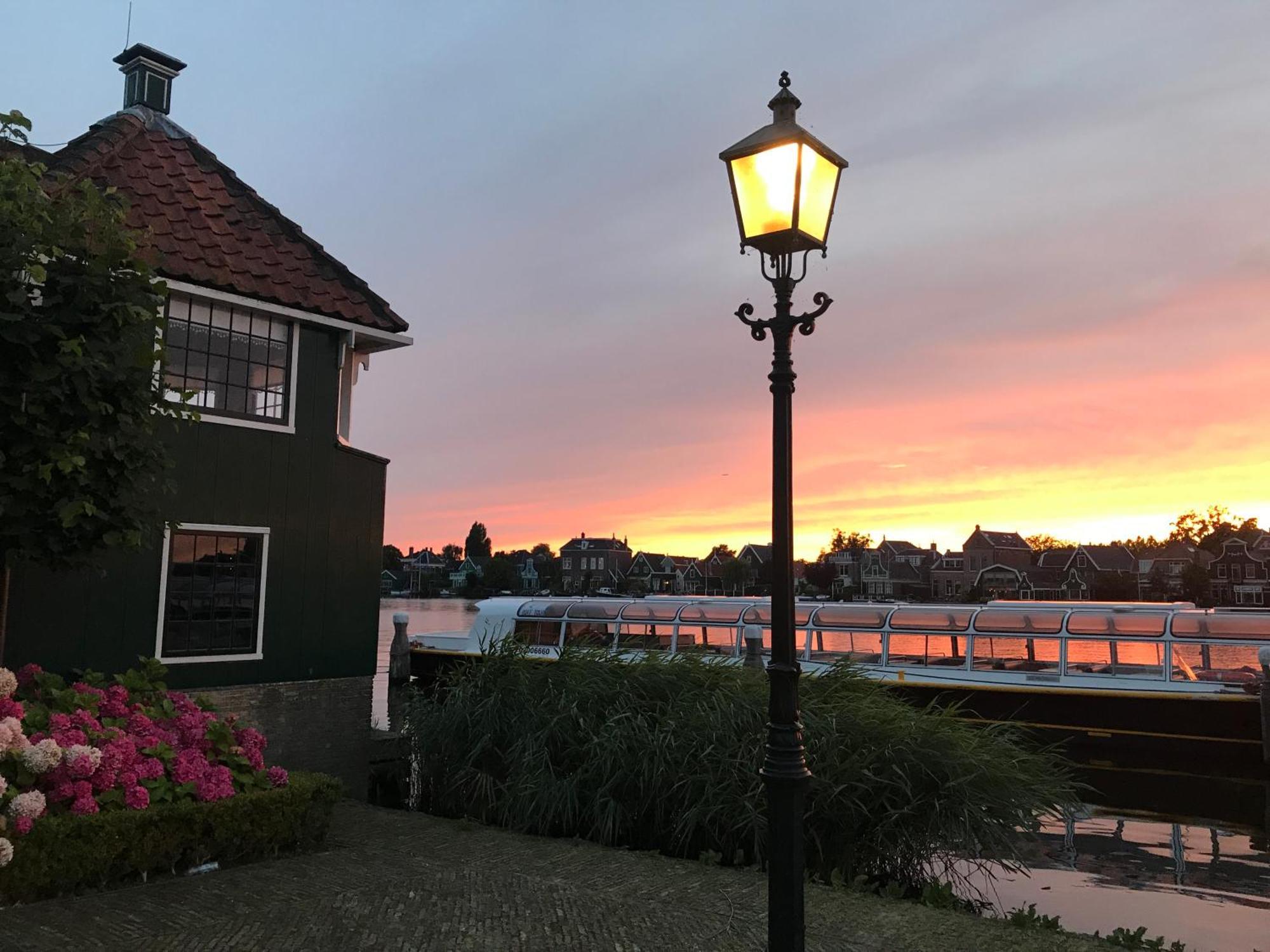Stay Overnight At Windmill Village Zaanse Schans - Amsterdam Zaandam Exterior foto